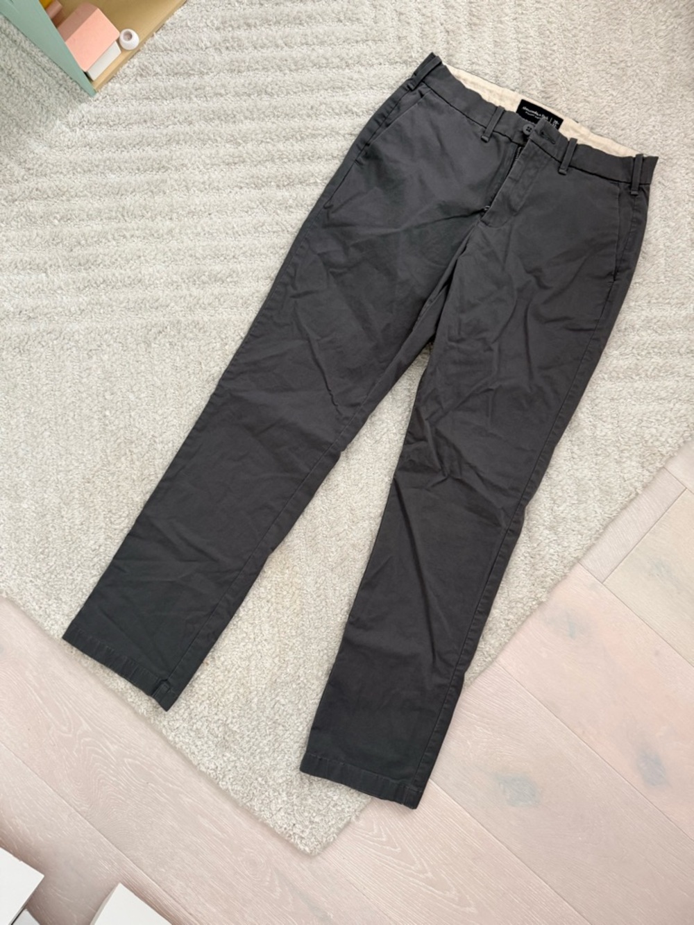 Like New Men’s Abercrombie Straight Leg Chinos - Size 29/32 Dark Blue - Picture 4 of 5